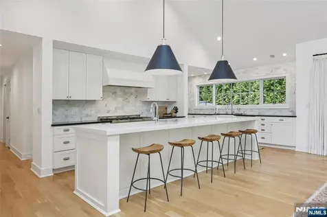 45 Lowell Road Glen Rock NJ 07452