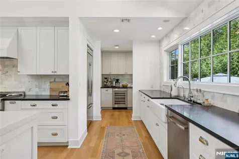 45 Lowell Road Glen Rock NJ 07452