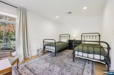 45 Lowell Road Glen Rock NJ 07452