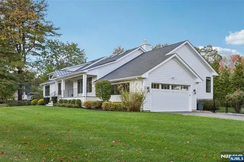 45 Lowell Road Glen Rock NJ 07452