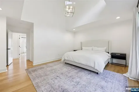45 Lowell Road Glen Rock NJ 07452