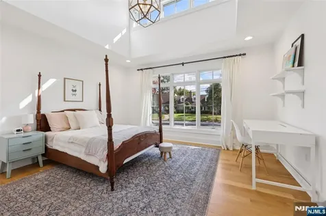 45 Lowell Road Glen Rock NJ 07452