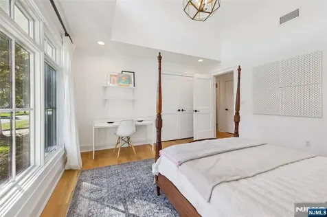 45 Lowell Road Glen Rock NJ 07452