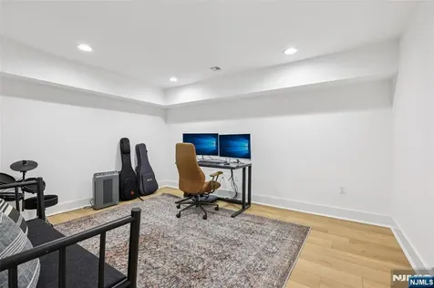45 Lowell Road Glen Rock NJ 07452