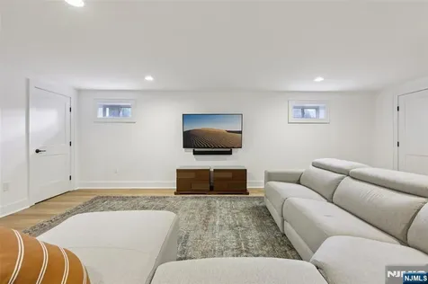 45 Lowell Road Glen Rock NJ 07452