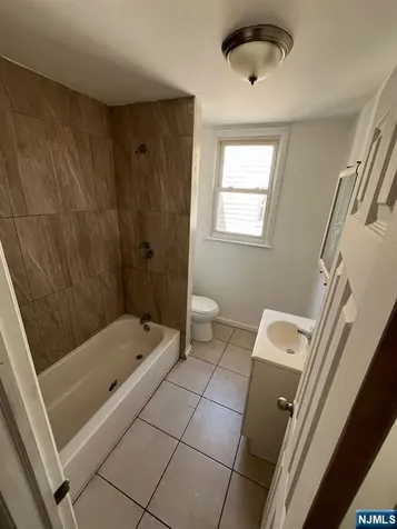 281 Renner Avenue Newark NJ 07112
