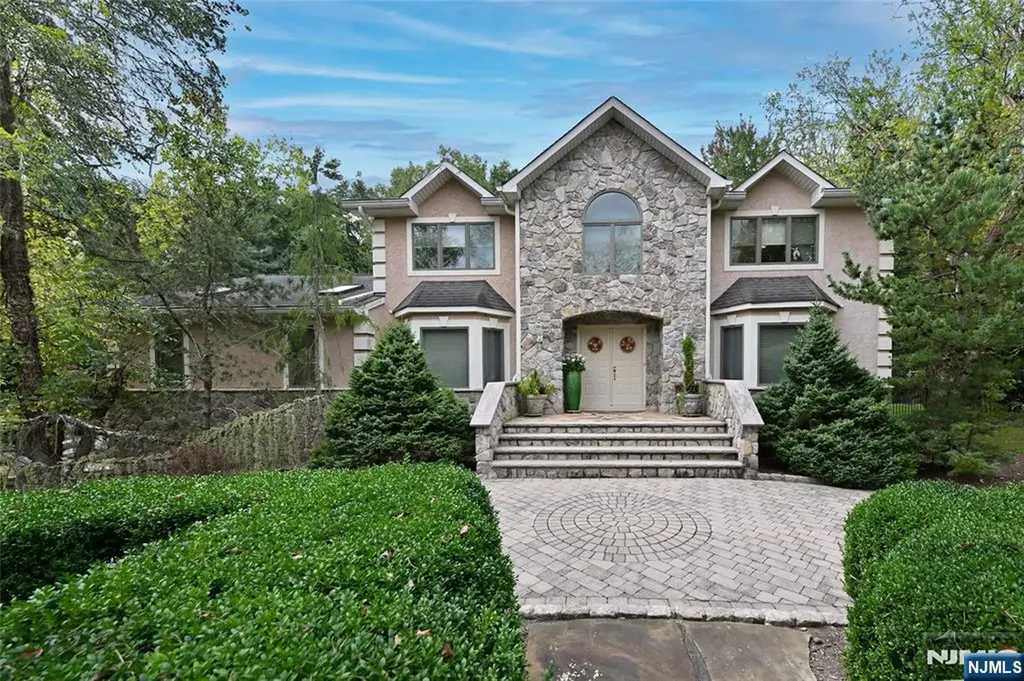191 Cherry Lane Airmont NY 10952