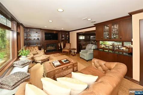 191 Cherry Lane Airmont NY 10952