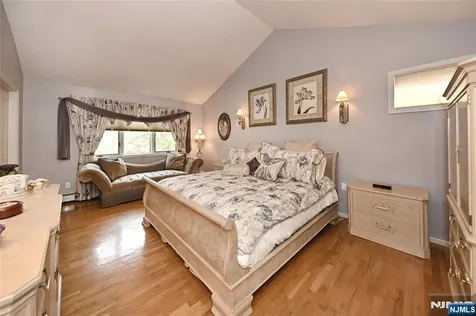 191 Cherry Lane Airmont NY 10952