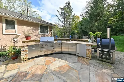 191 Cherry Lane Airmont NY 10952