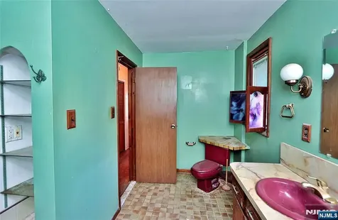 164 Clay Avenue Roselle Park NJ 07204