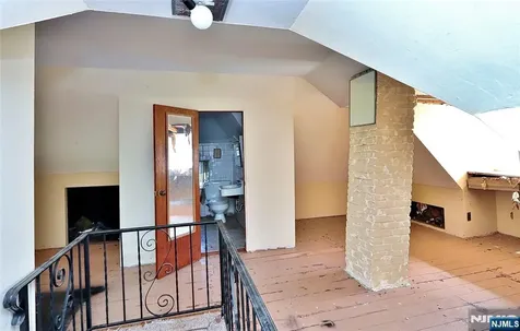 164 Clay Avenue Roselle Park NJ 07204
