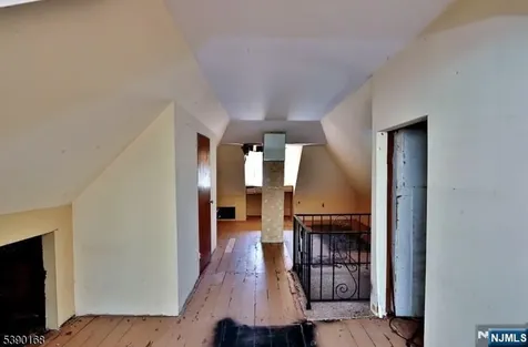 164 Clay Avenue Roselle Park NJ 07204