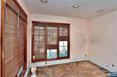 164 Clay Avenue Roselle Park NJ 07204