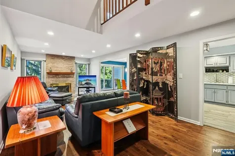 97 Frost Lane Mahwah NJ 07430