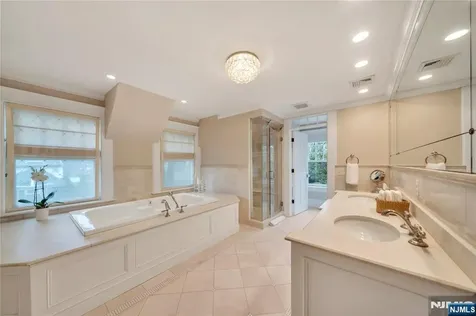 265 West End Avenue Ridgewood NJ 07450
