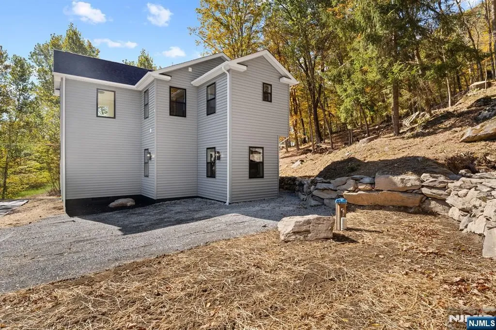 1 Four Corners Road Blairstown NJ 07825