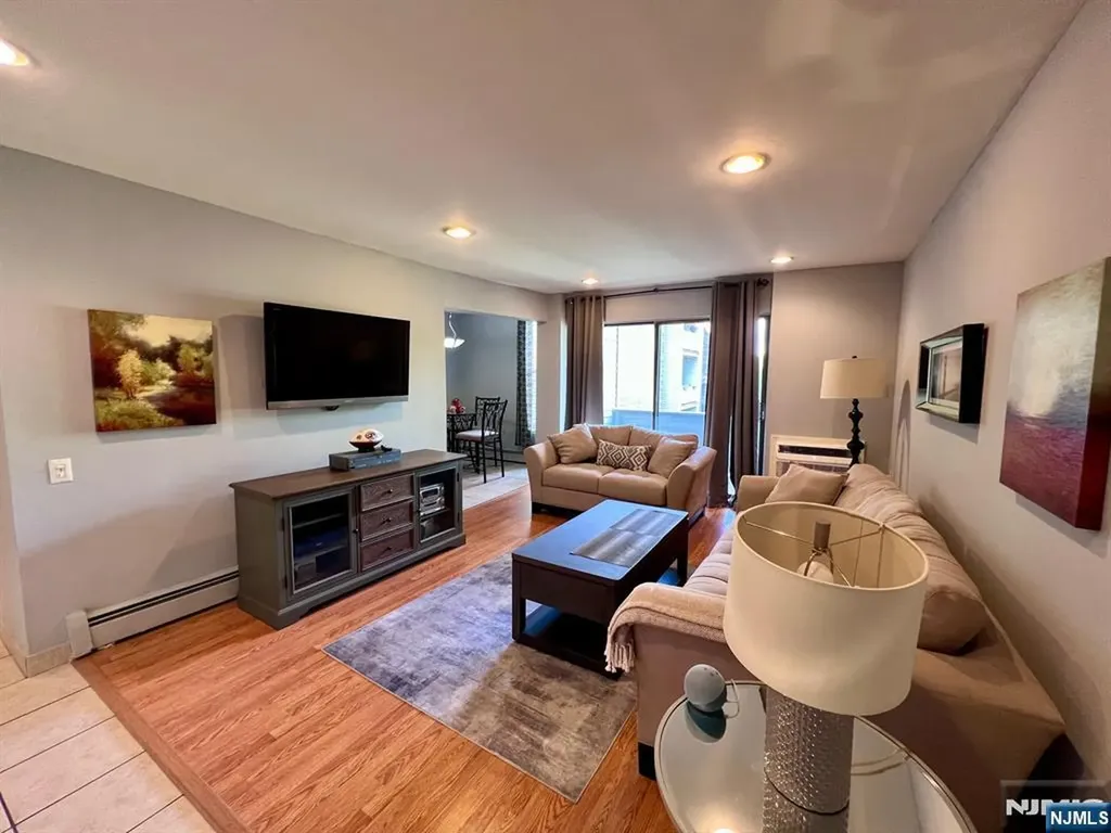 14 River Nutley NJ 07110