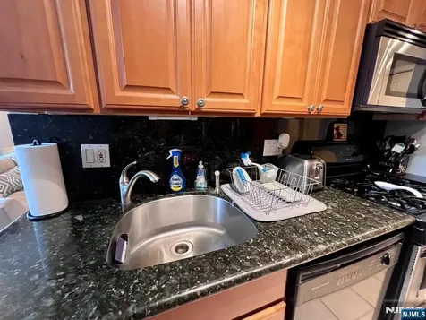 14 River Nutley NJ 07110