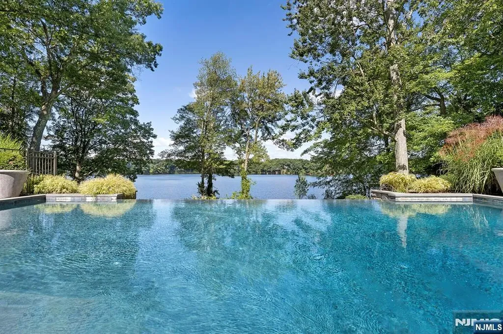 907 Scioto Drive Franklin Lakes NJ 07417