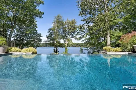 907 Scioto Drive Franklin Lakes NJ 07417