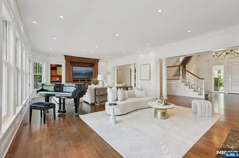 907 Scioto Drive Franklin Lakes NJ 07417