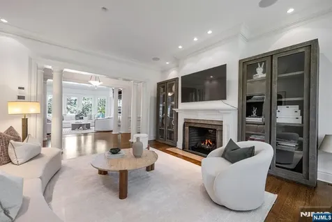 907 Scioto Drive Franklin Lakes NJ 07417