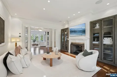 907 Scioto Drive Franklin Lakes NJ 07417