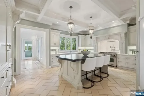 907 Scioto Drive Franklin Lakes NJ 07417