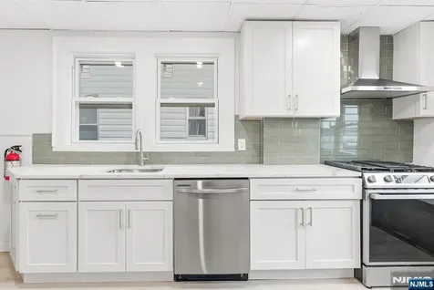 47 Lindsley Avenue Irvington NJ 07111