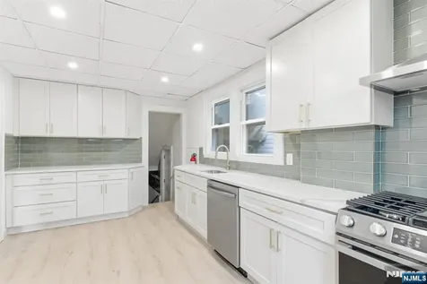 47 Lindsley Avenue Irvington NJ 07111