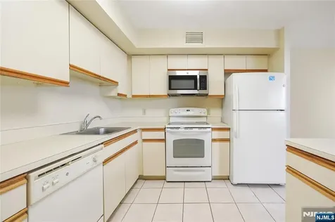 316 Prospect Avenue Hackensack NJ 07601