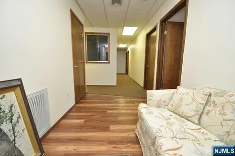 180 Old Tappan Road Old Tappan NJ 07675