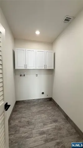 761 6th River Edge NJ 07661