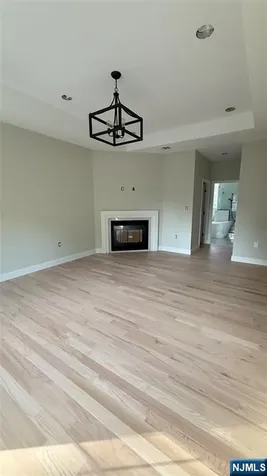 761 6th River Edge NJ 07661