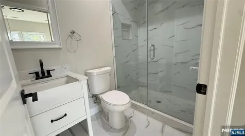 761 6th River Edge NJ 07661