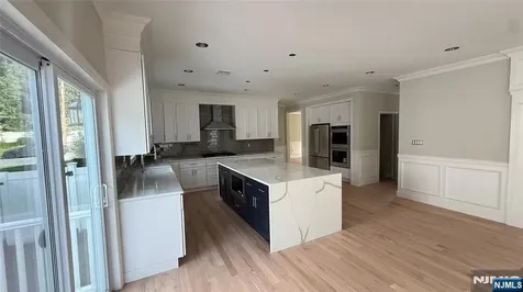 761 6th River Edge NJ 07661