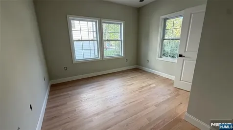 761 6th River Edge NJ 07661