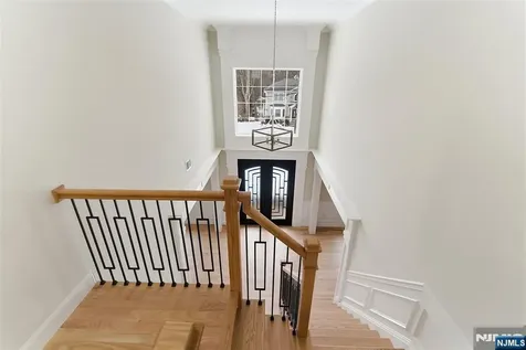 712 6th Avenue River Edge NJ 07661