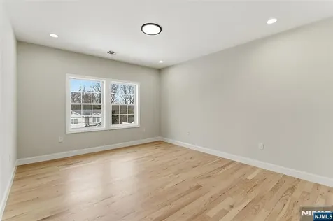 712 6th Avenue River Edge NJ 07661
