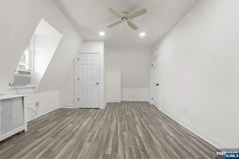 10 E 45th Street Bayonne NJ 07002