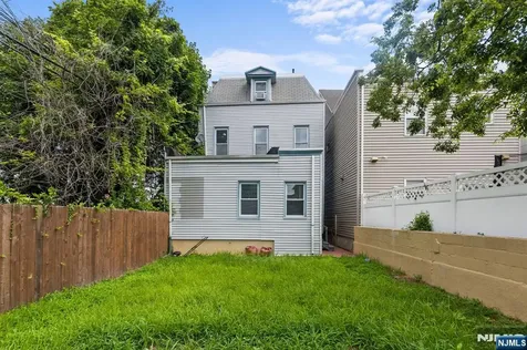 10 E 45th Street Bayonne NJ 07002