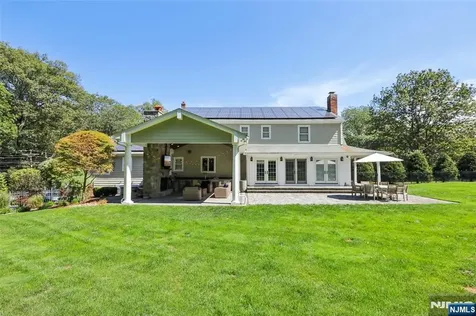 5 Academy Road Ho-ho-kus NJ 07423