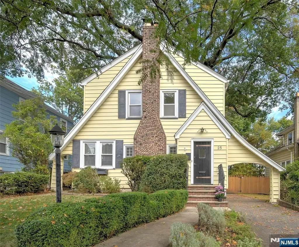 25 Sunset Avenue Bloomfield NJ 07003