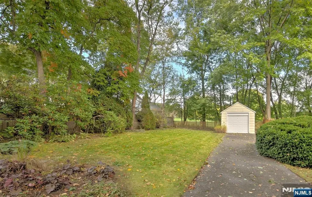 25 Sunset Avenue Bloomfield NJ 07003