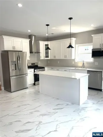 761B 4th Street Secaucus NJ 07094