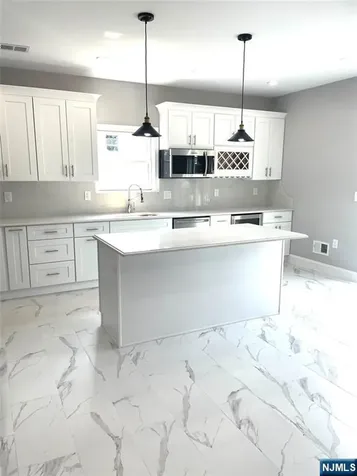761B 4th Street Secaucus NJ 07094