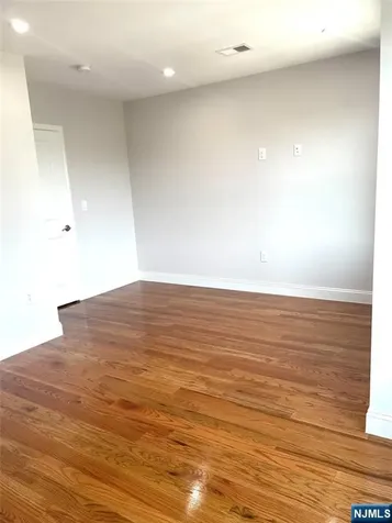 761B 4th Street Secaucus NJ 07094
