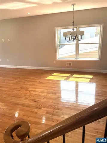 761B 4TH Street Secaucus NJ 07094