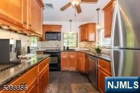 30 Valley Road Lincoln Park Borough NJ 07035